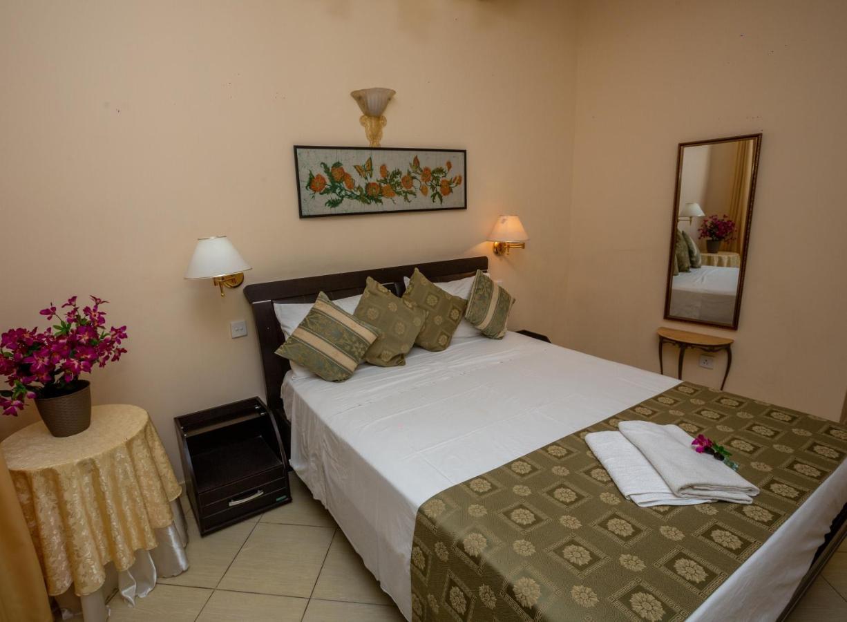 كالي Fort Thari Inn المظهر الخارجي الصورة